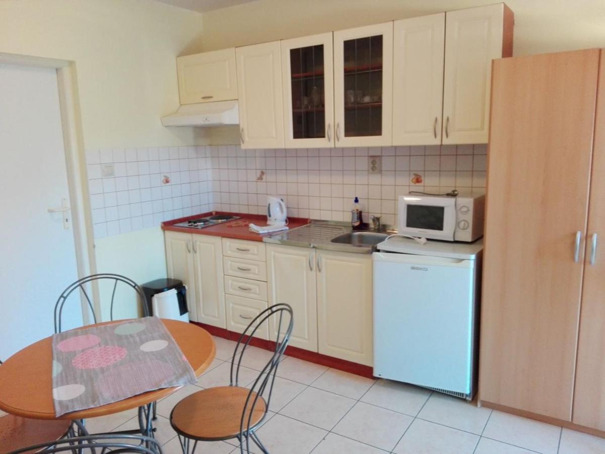 Dom Studia Petra Hotel Štúrovo Buitenkant foto